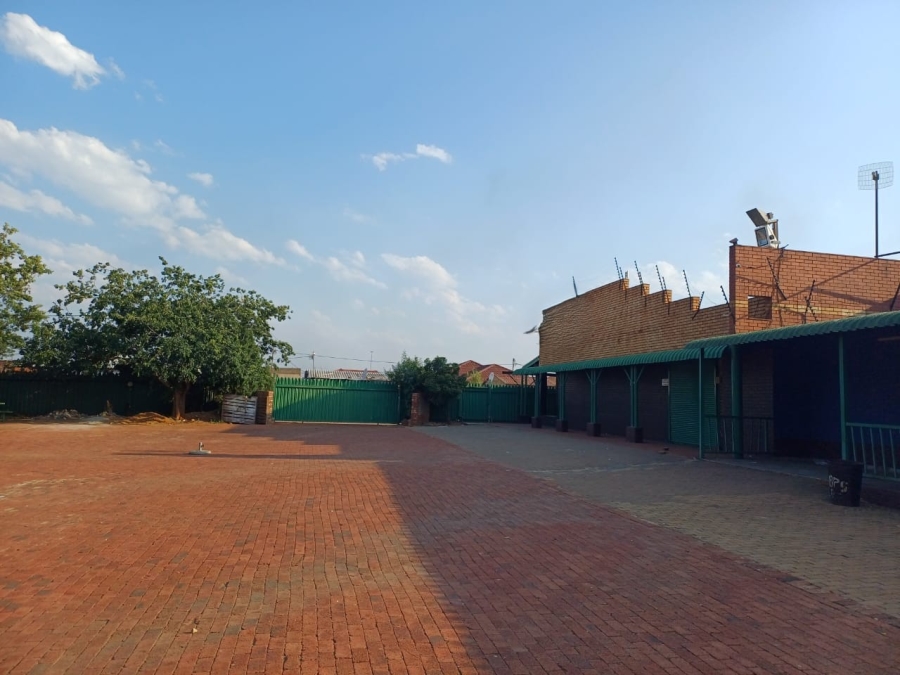 Commercial Property for Sale in Ikageng North West
